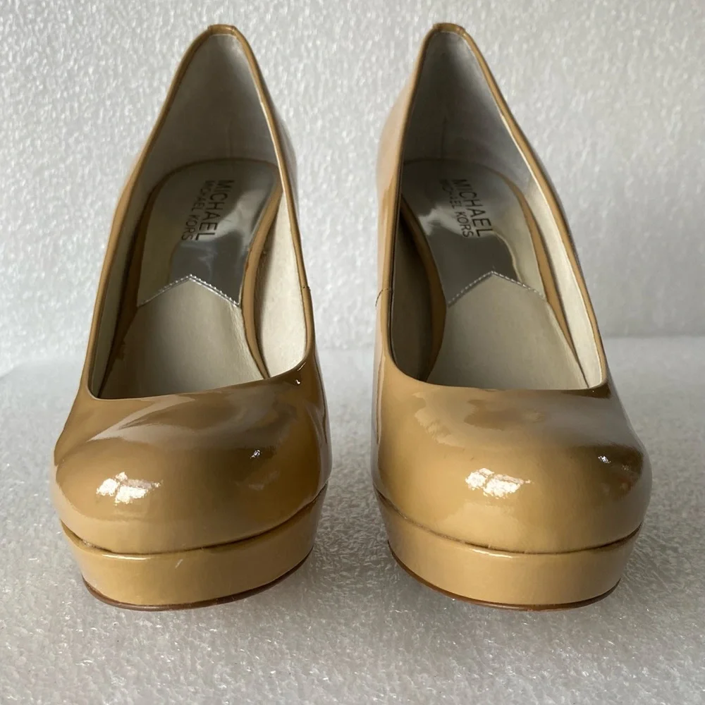 MICHAEL Michael Kors Nude Beige lonna Pump Platform Round Toe Stiletto Size 7 M